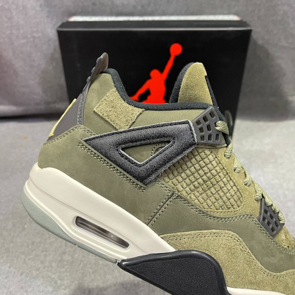 Air Jordan 4 x Undefeated  Deep Green  2025