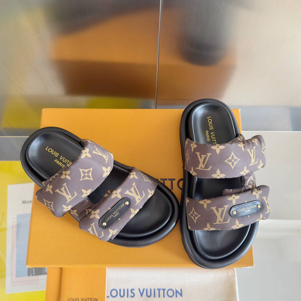 LV Pool Pillow Comfort-4
