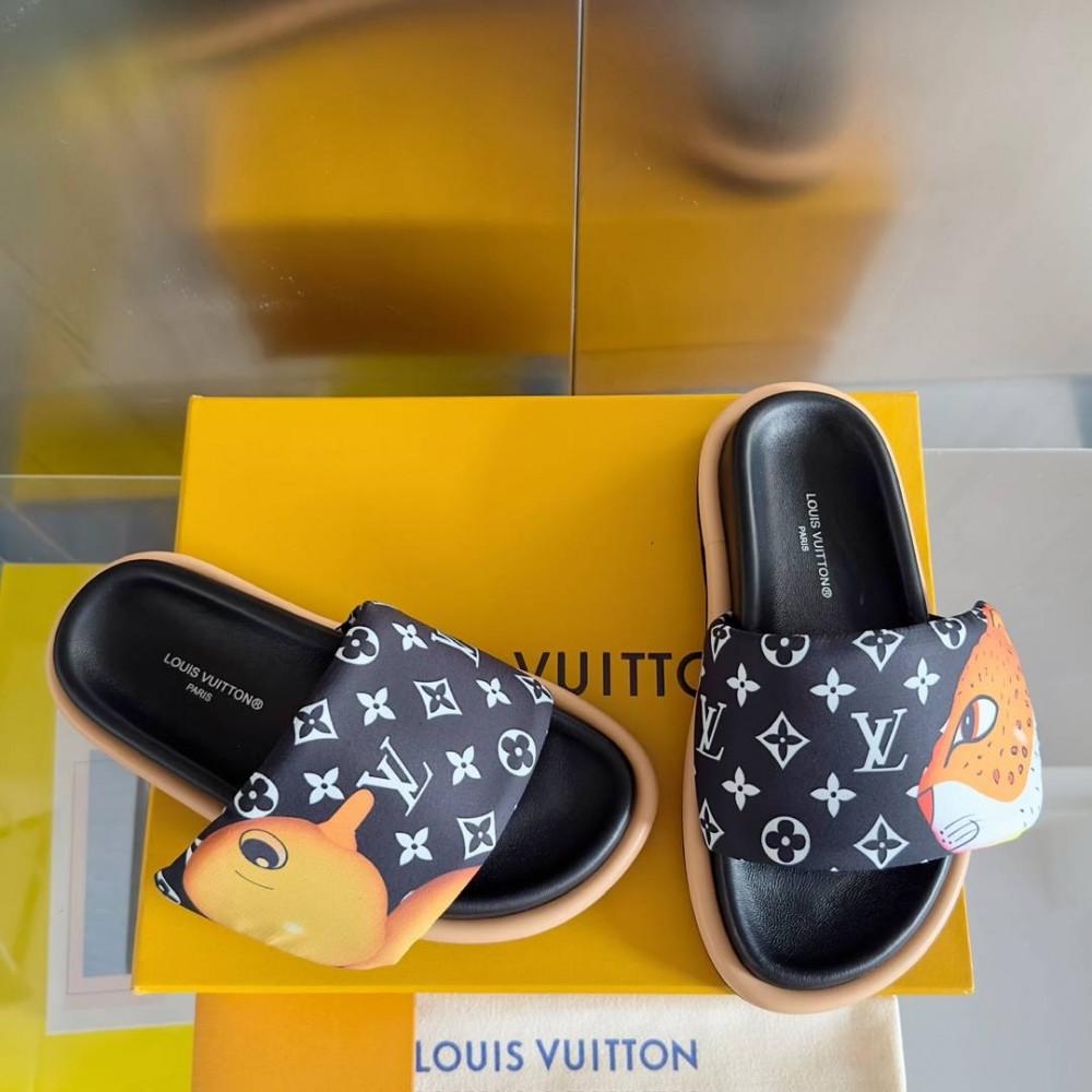 LV Pool Pillow Comfort-7