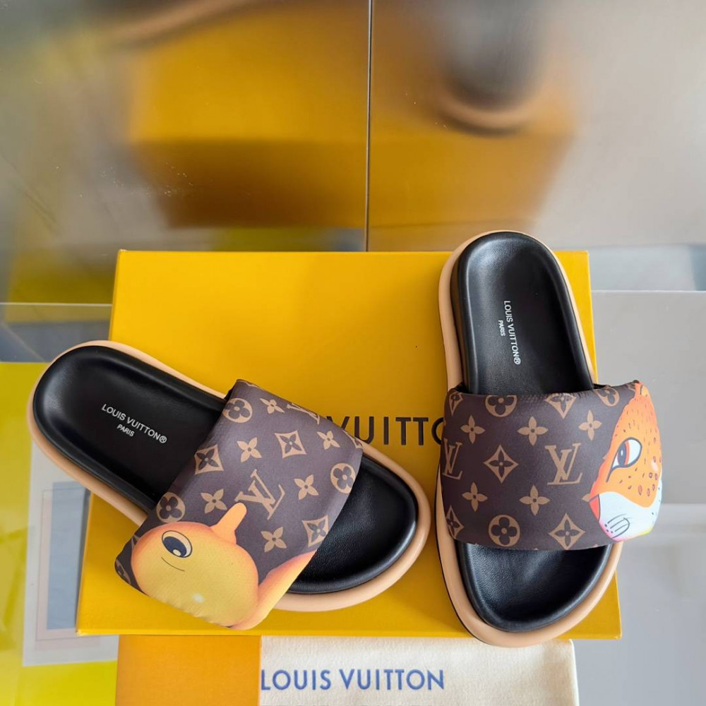 LV Pool Pillow Comfort-9