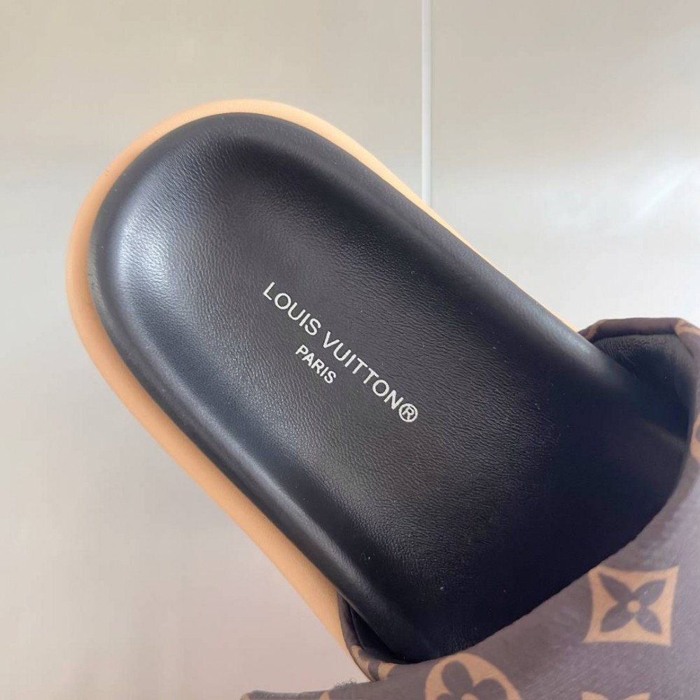 LV Pool Pillow Comfort-9 LV Pool Pillow Comfort-9