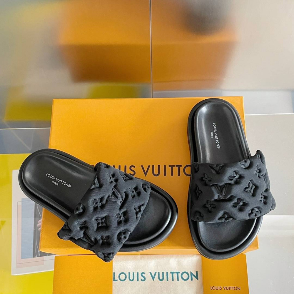LV Pool Pillow Comfort-23