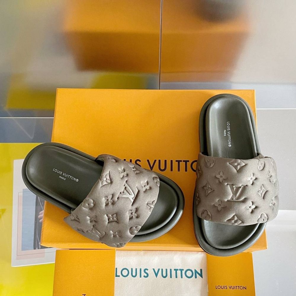 LV Pool Pillow Comfort-24