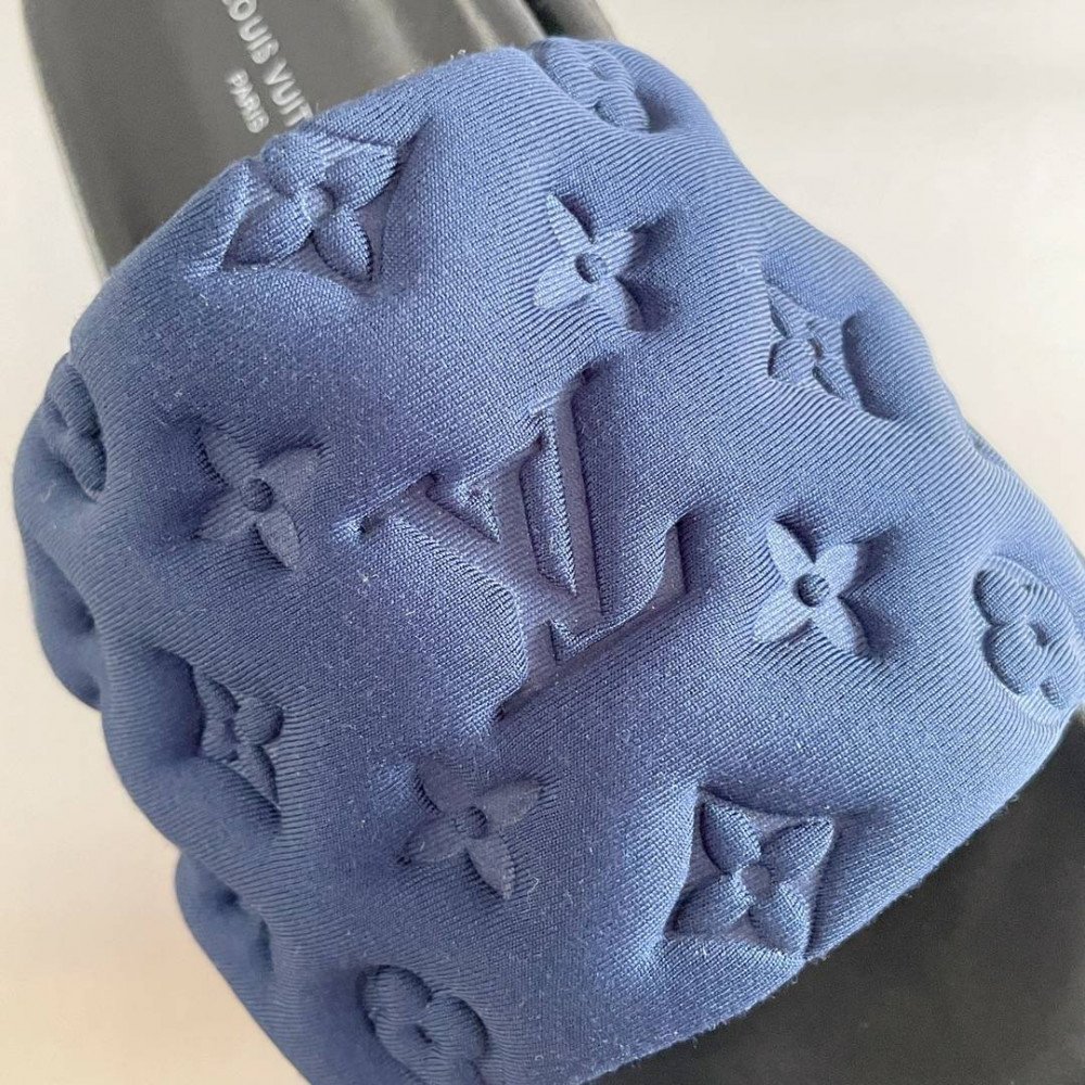 LV Pool Pillow Comfort-26 LV Pool Pillow Comfort-26