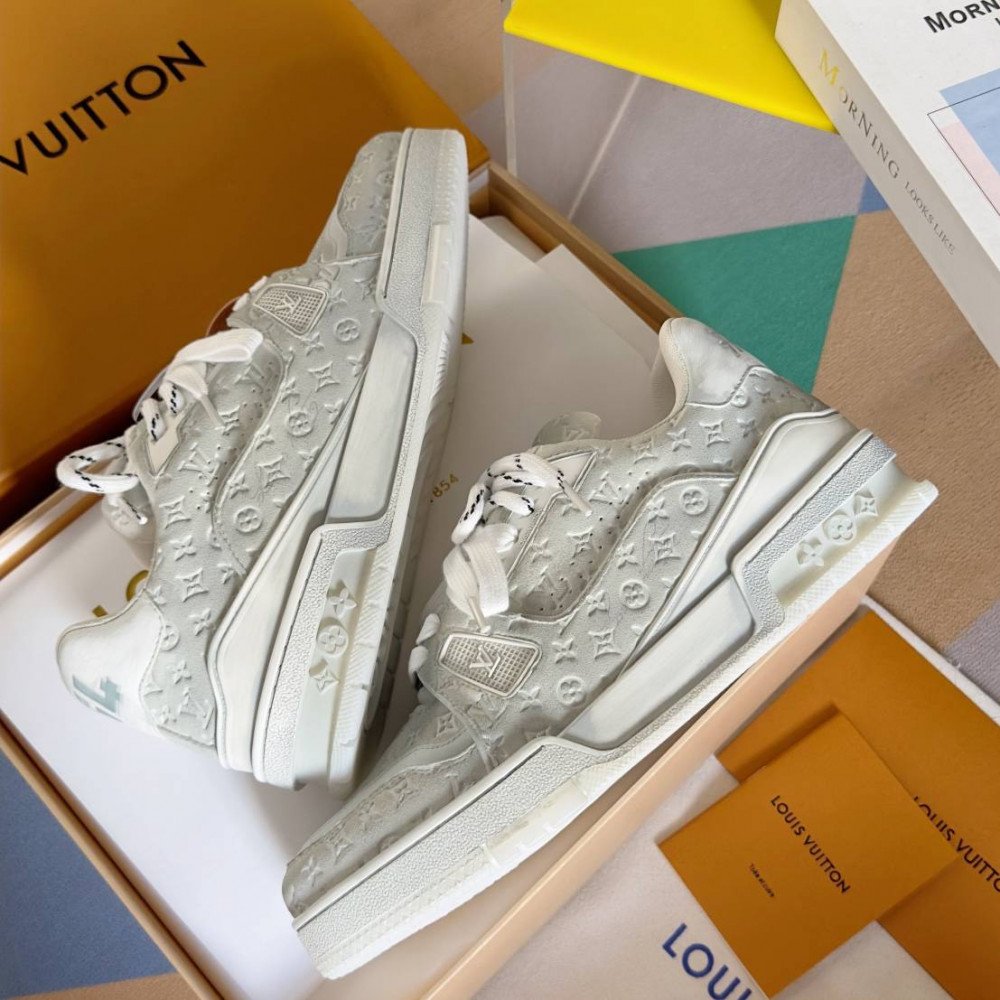 LV Trainer Wipe Color Gray Print-007 LV Trainer Wipe Color Gray Print-007