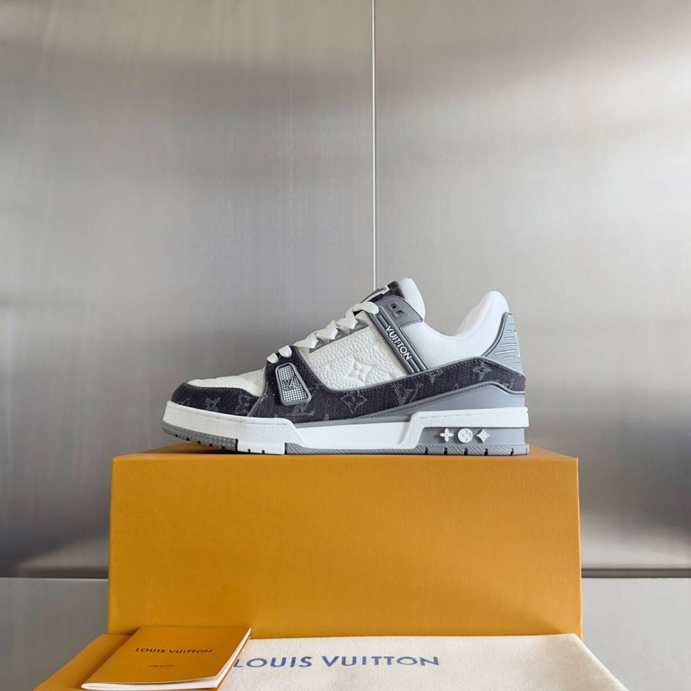 LV Trainer Sneaker Gray Jeans-030