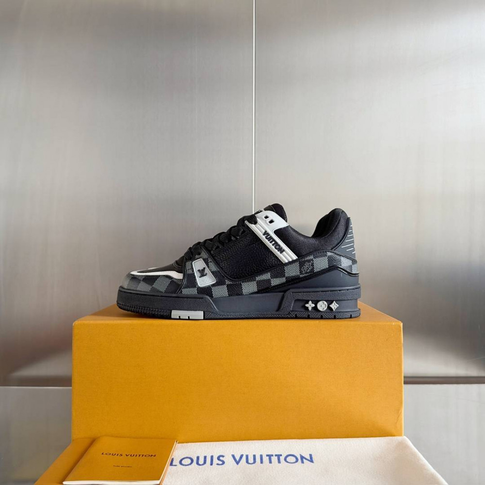 LV Trainer Sneaker Black-058