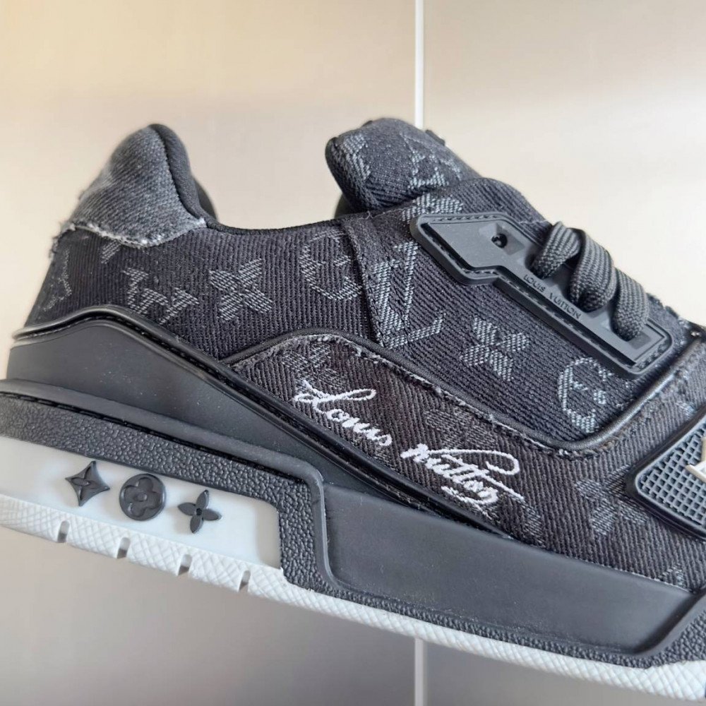 LV Trainer Sneaker Black-063 LV Trainer Sneaker Black-063