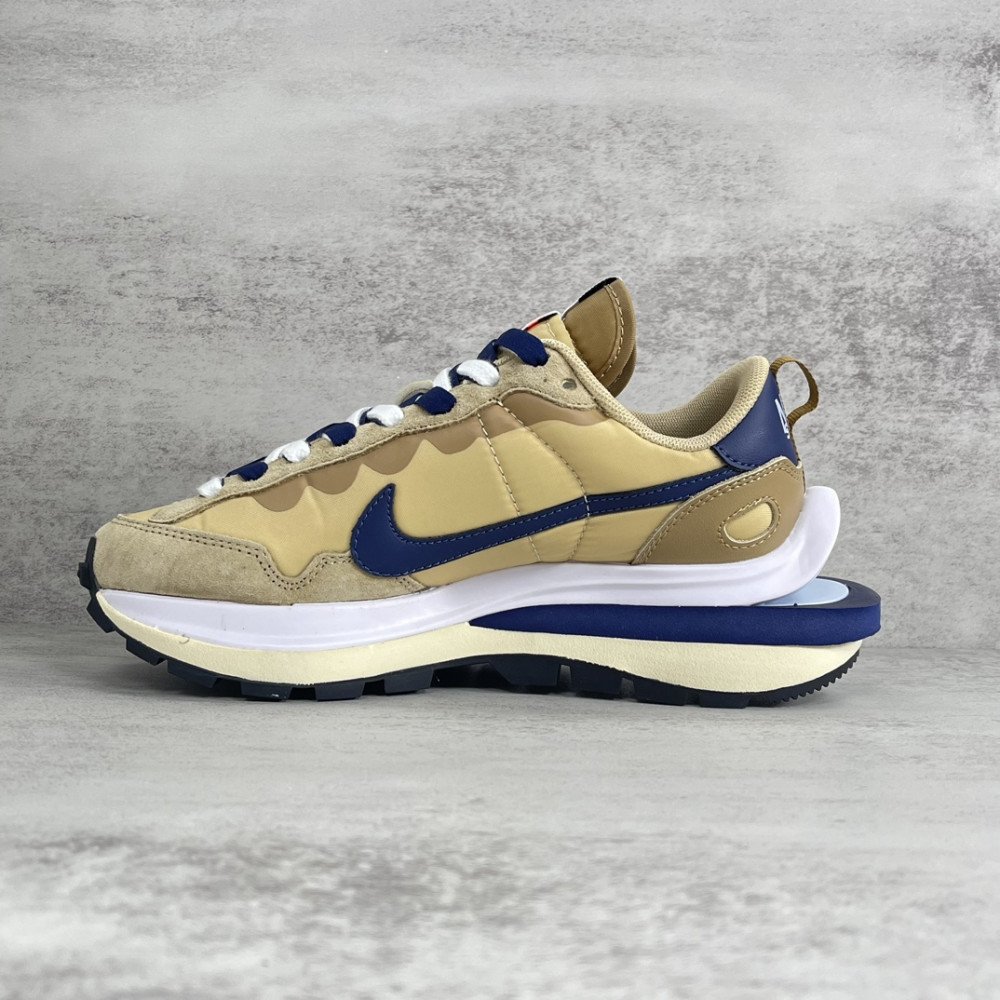 sacai x Nike VaporWaffle 'Sesame Blue Void'