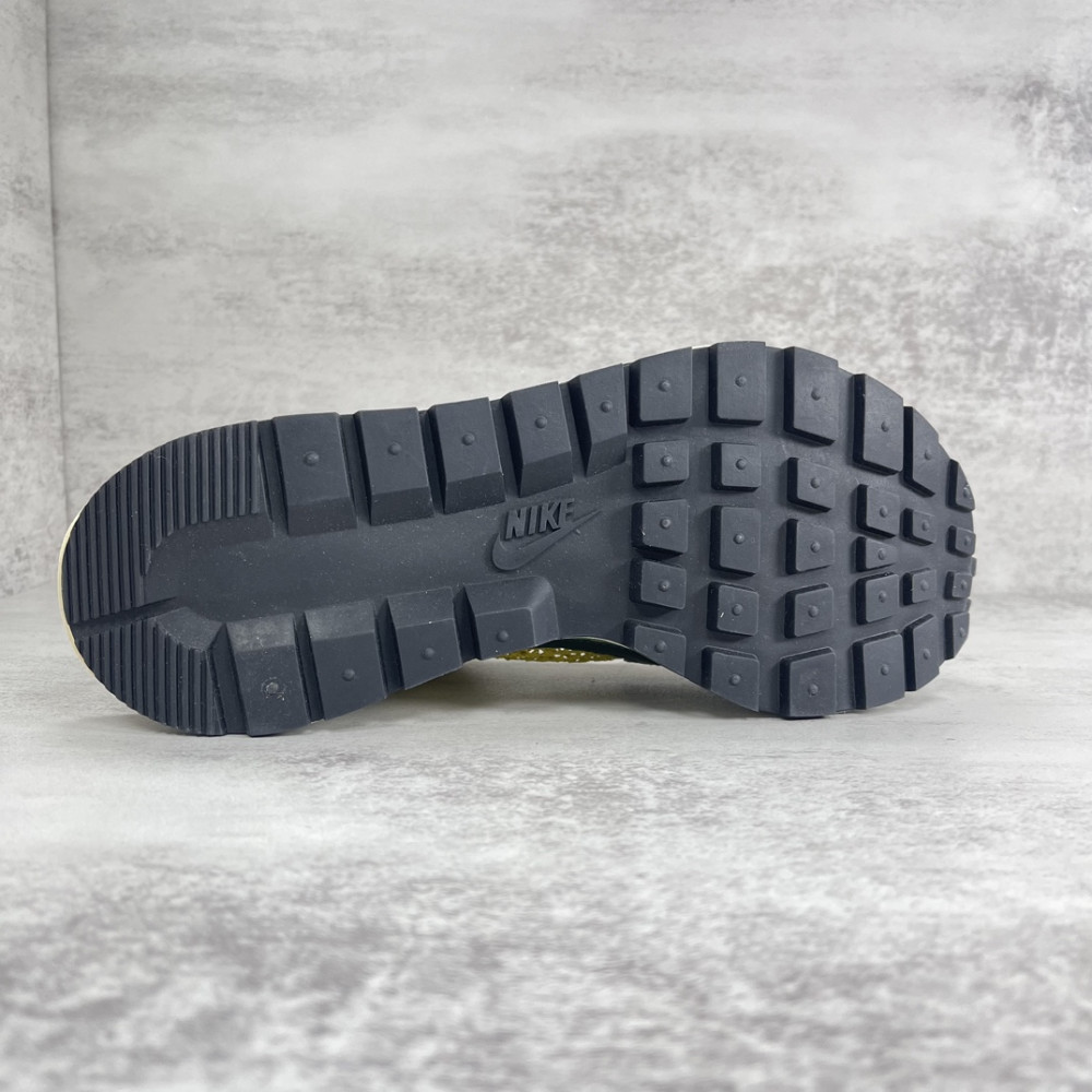 sacai x Nike VaporWaffle