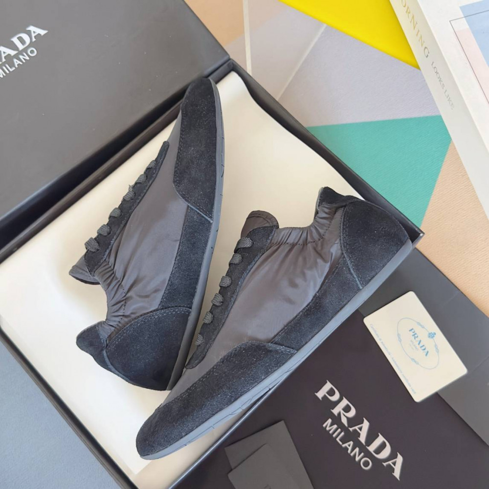 Prada Collapse Prada Collapse