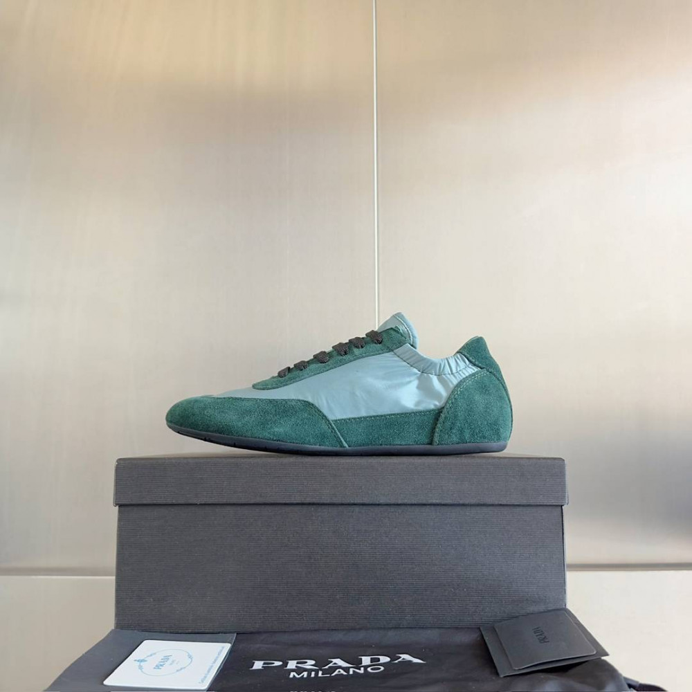 Prada Collapse