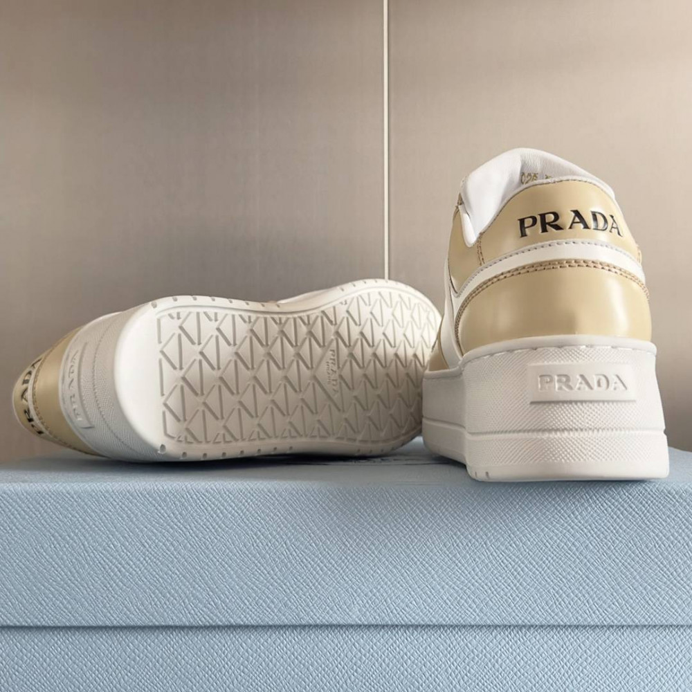 (WNMS)Prada Downtown Bold (WNMS)Prada Downtown Bold