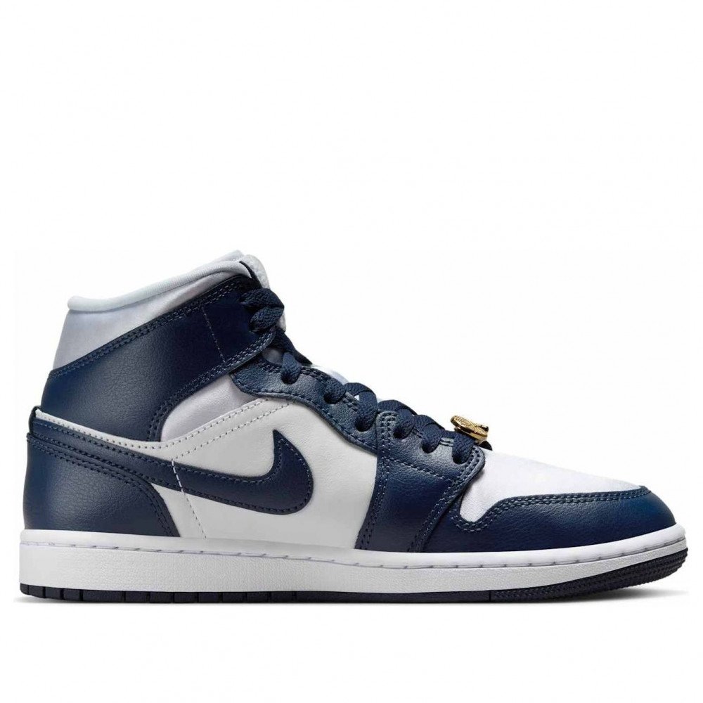 (WMNS) Air Jordan 1 Mid SE Football Grey White Midnight Navy FZ8777-044 (WMNS) Air Jordan 1 Mid SE Football Grey White Midnight Navy FZ8777-044