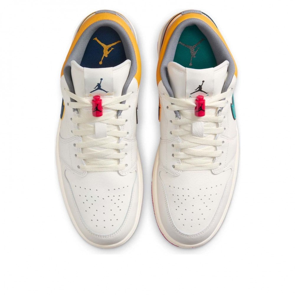Air Jordan 1 Low Premium Lace Toggle HV4511-133 Air Jordan 1 Low Premium Lace Toggle HV4511-133