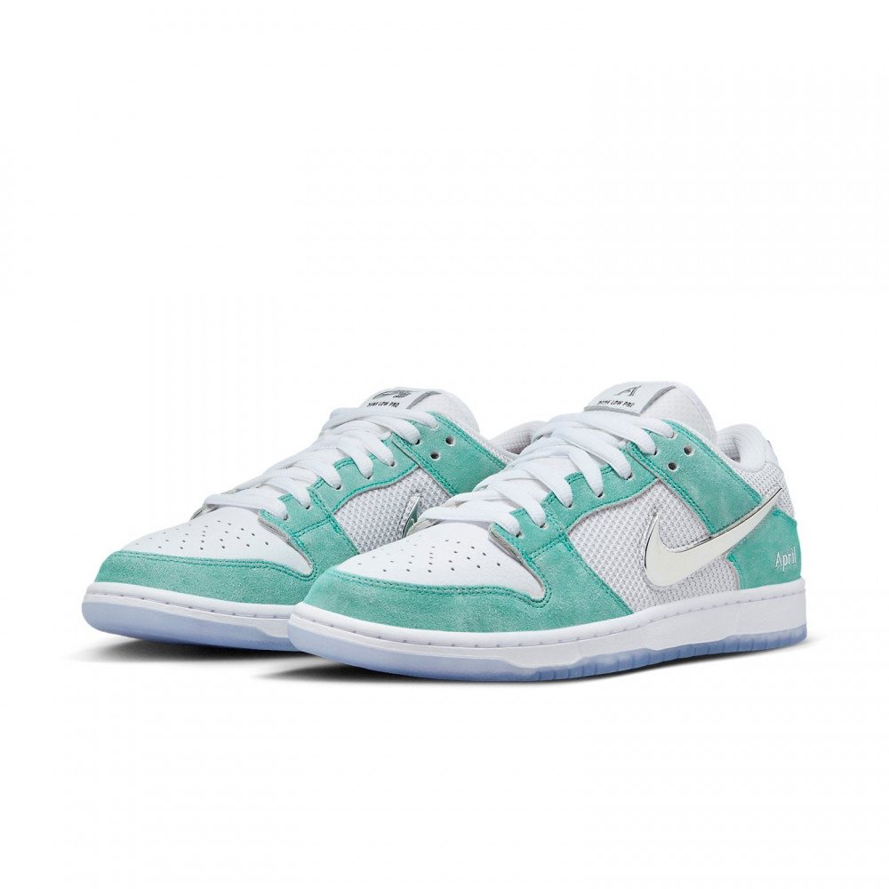 Nike x APRIL SKATEBOARDS SB Dunk Low Turbo Green FD2562-400 Nike x APRIL SKATEBOARDS SB Dunk Low Turbo Green FD2562-400