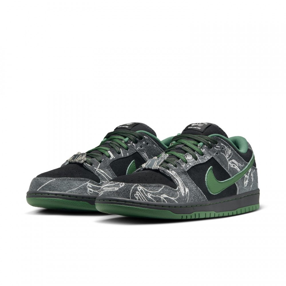 Nike x There Skateboard SB Dunk Low Pro Anthracite Gorge Green Nike x There Skateboard SB Dunk Low Pro Anthracite Gorge Green
