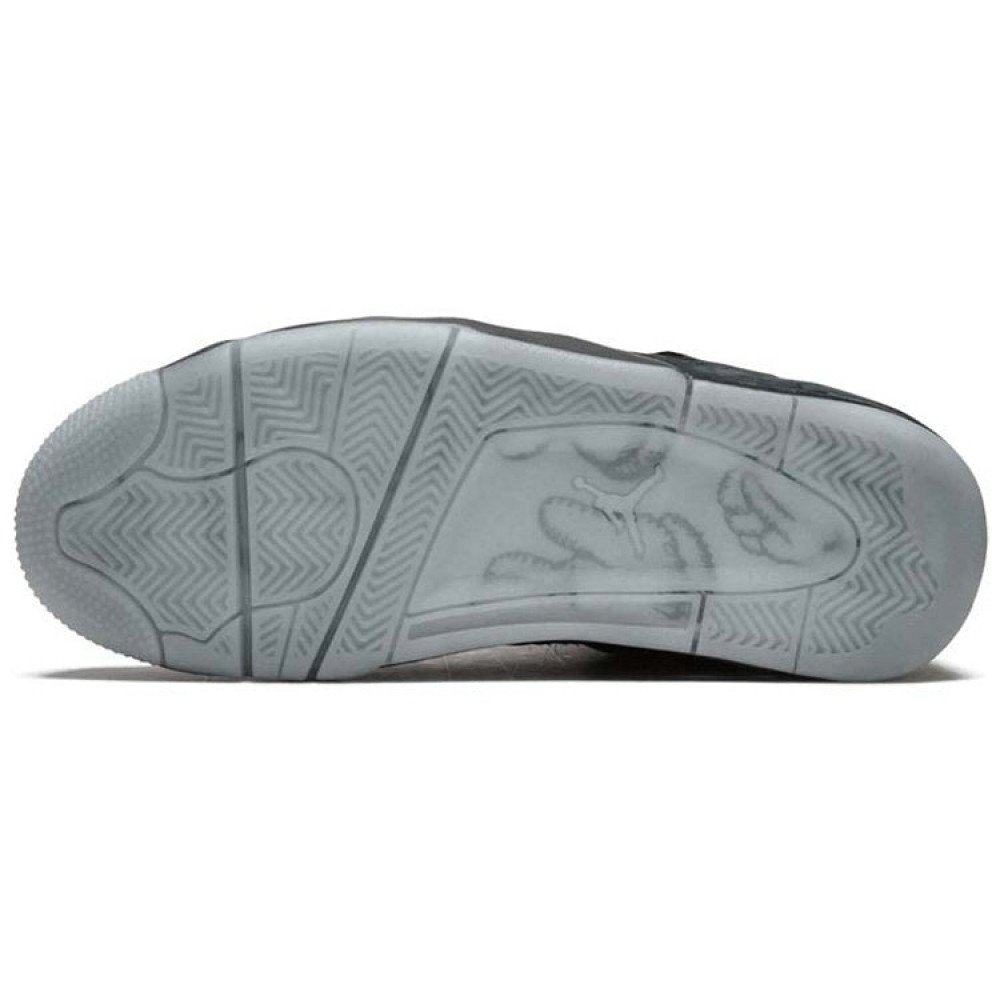 Air Jordan 4 Retro x KAWS Black Air Jordan 4 Retro x KAWS Black