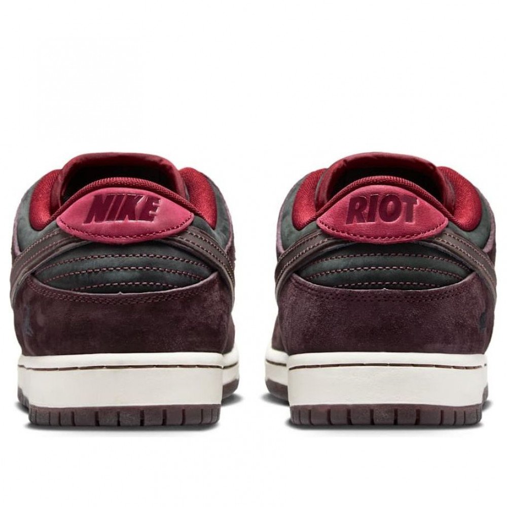Nike x Riot Skateshop SB Dunk Low Mahogany Dark Beetroot FZ1289-200 Nike x Riot Skateshop SB Dunk Low Mahogany Dark Beetroot FZ1289-200
