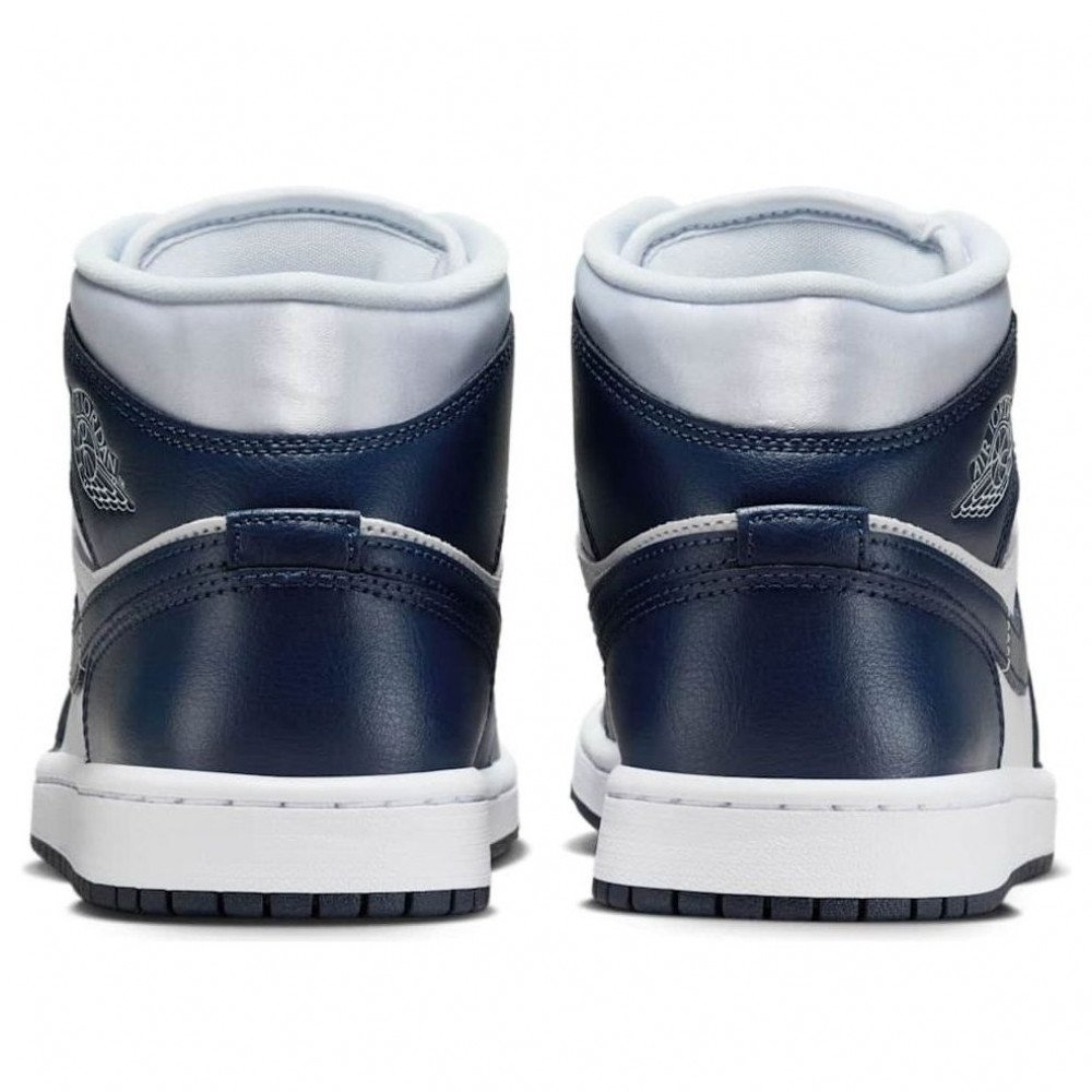 (WMNS) Air Jordan 1 Mid SE Football Grey White Midnight Navy FZ8777-044 (WMNS) Air Jordan 1 Mid SE Football Grey White Midnight Navy FZ8777-044