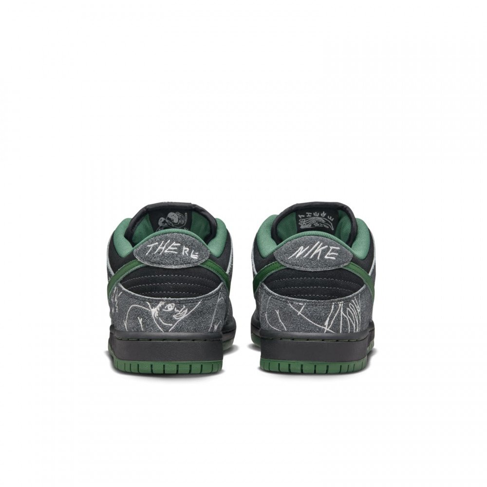 Nike x There Skateboard SB Dunk Low Pro Anthracite Gorge Green Nike x There Skateboard SB Dunk Low Pro Anthracite Gorge Green