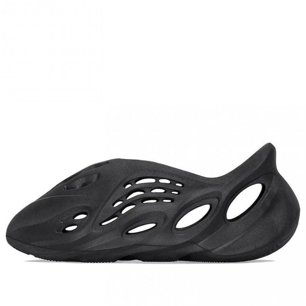 Yeezy Foam Runner  Onyx  HP8739