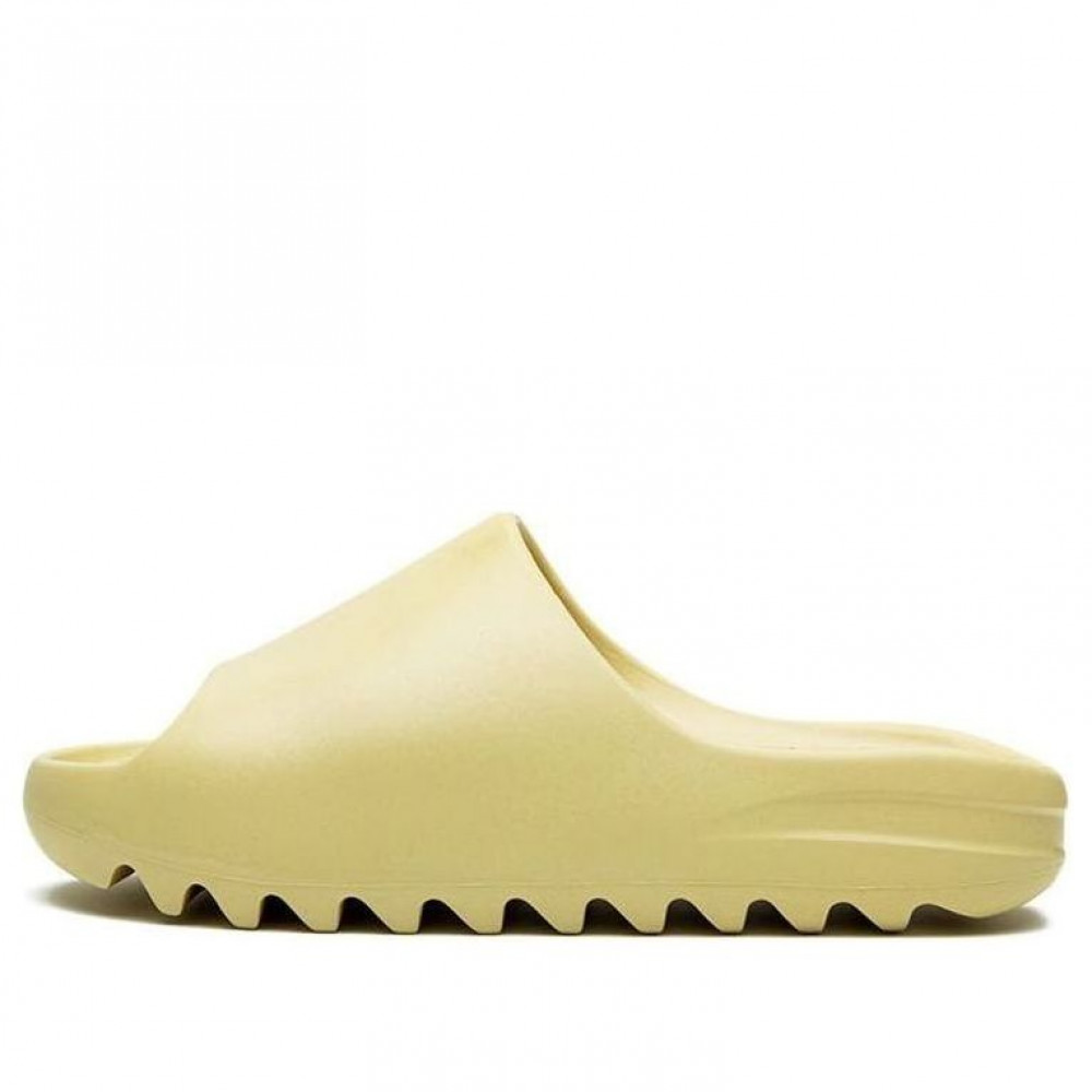 Yeezy Slide  Desert Sand