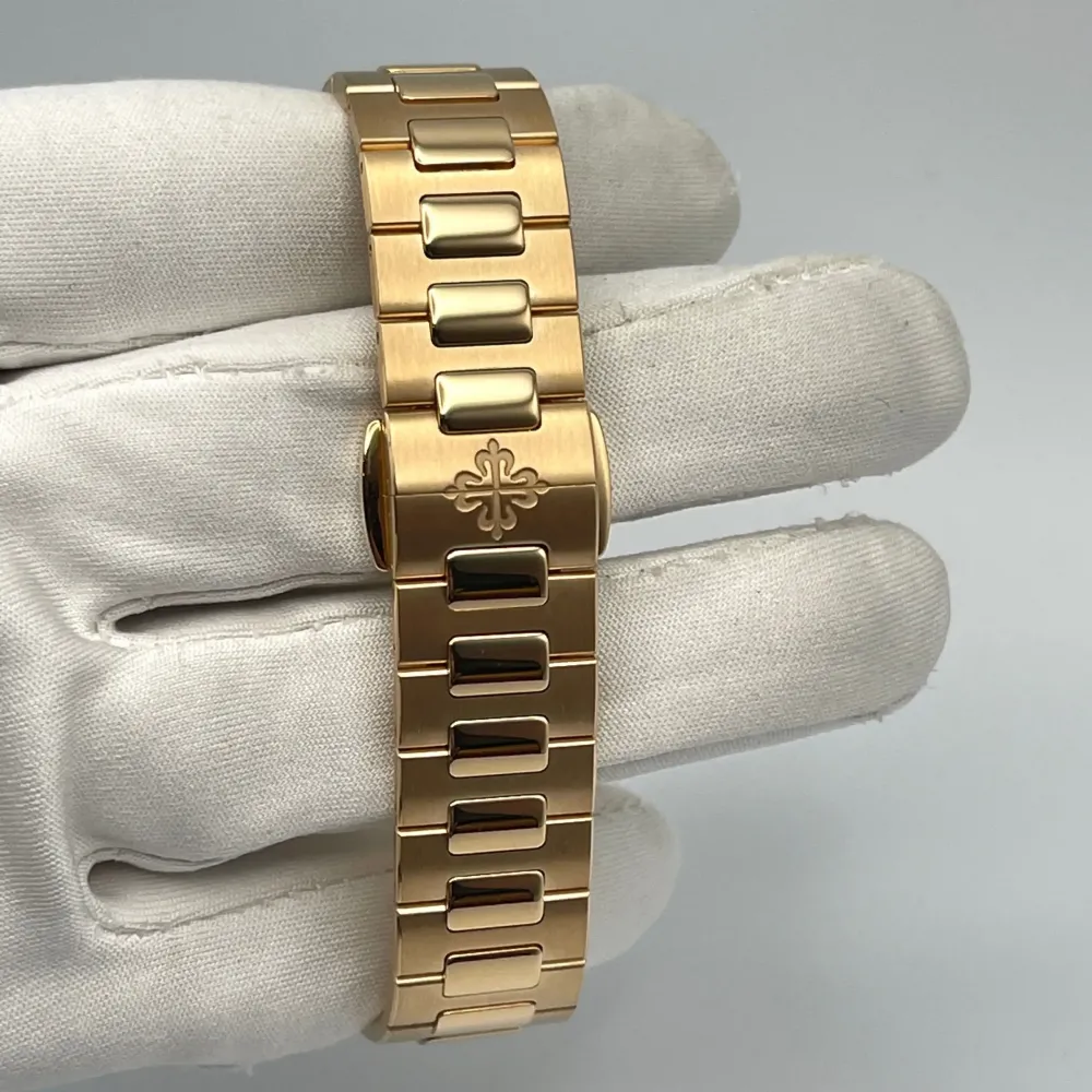 7010/1R – Patek Philippe Nautilus 7010/1R – Patek Philippe Nautilus