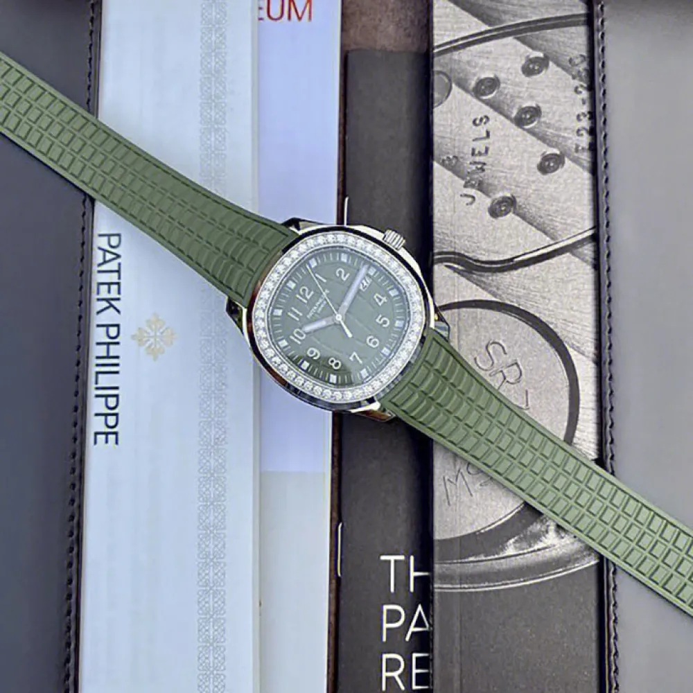 5267/200A-011-Patek Philippe Aquanaut 5267/200A-011-Patek Philippe Aquanaut