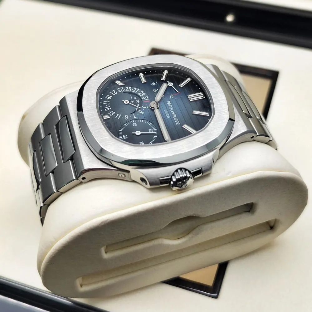 5712/1A Patek Philippe- Nautilus 5712/1A Patek Philippe- Nautilus