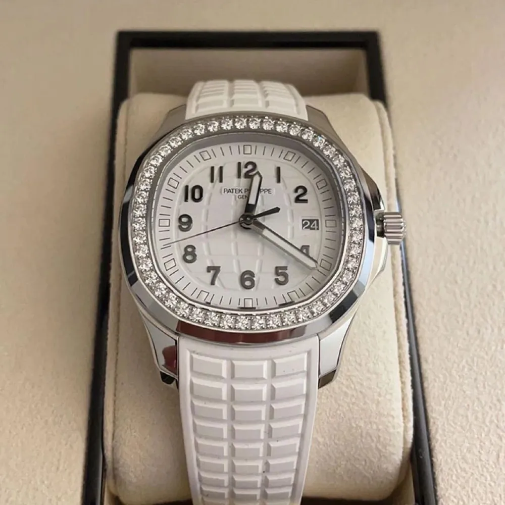 5267/200A-Patek Philippe Aquanaut 5267/200A-Patek Philippe Aquanaut