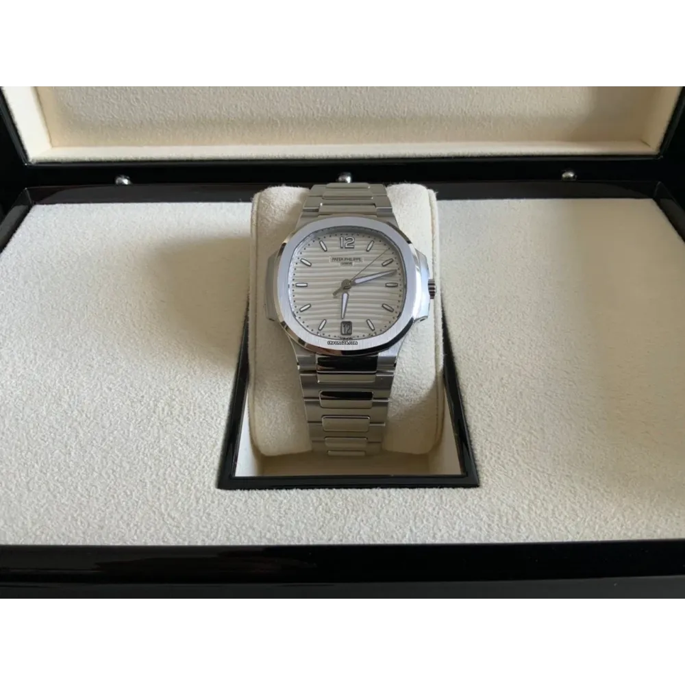 7118/1A – Patek Philippe Nautilus 7118/1A – Patek Philippe Nautilus