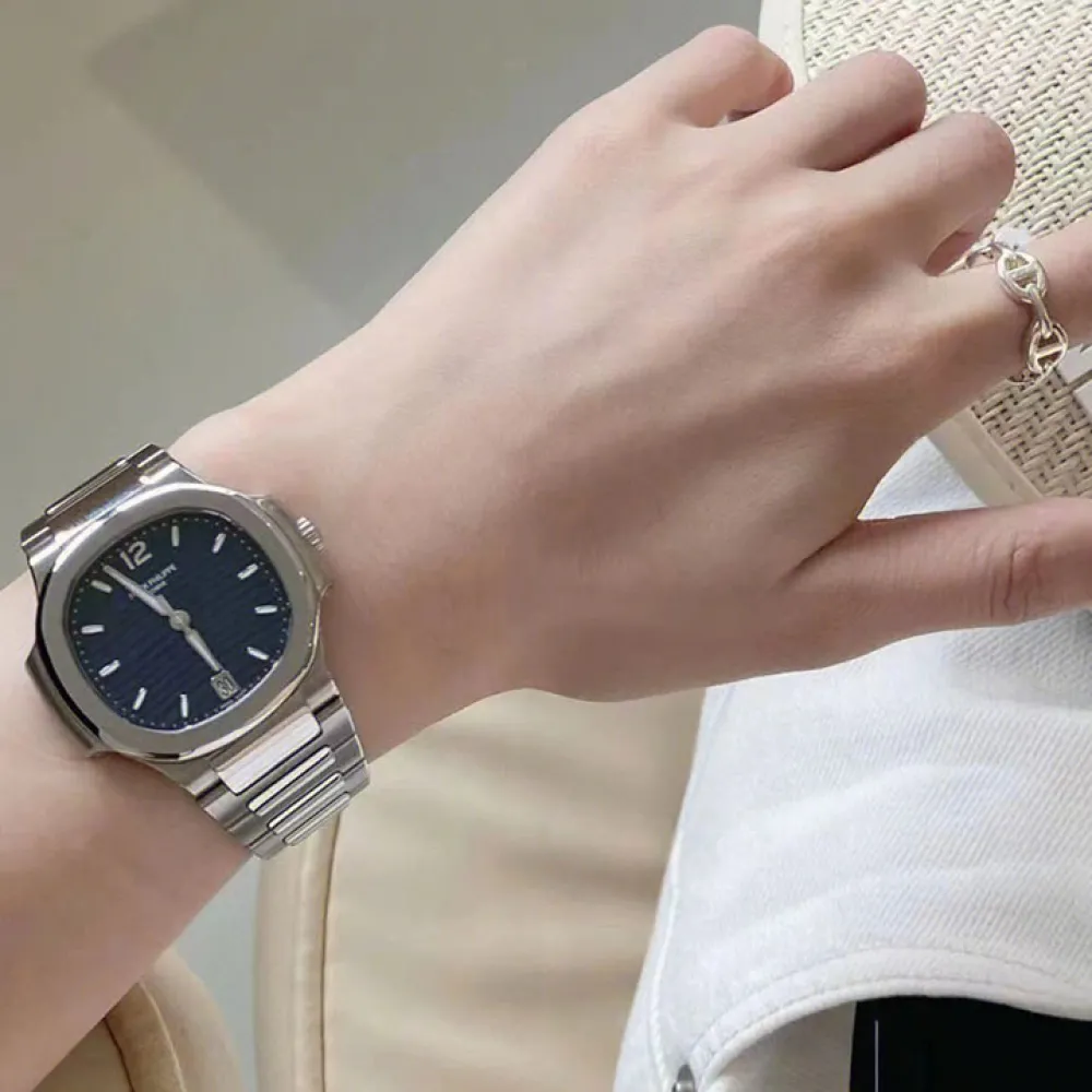 7118/1A-001 Patek Philippe- Nautilus-Women 7118/1A-001 Patek Philippe- Nautilus-Women